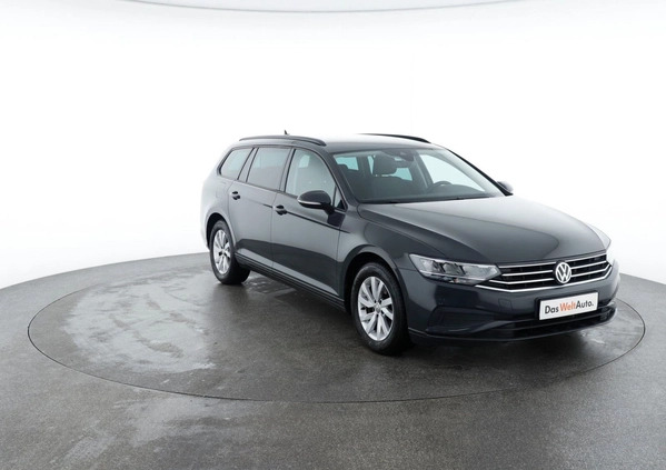 Volkswagen Passat cena 88900 przebieg: 135434, rok produkcji 2020 z Poznań małe 562